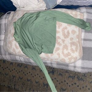 Cropped green turtle neck